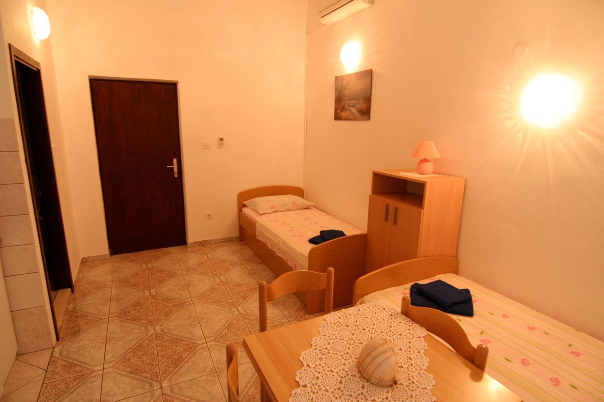 Apartments Marta Trogir Oda fotoğraf