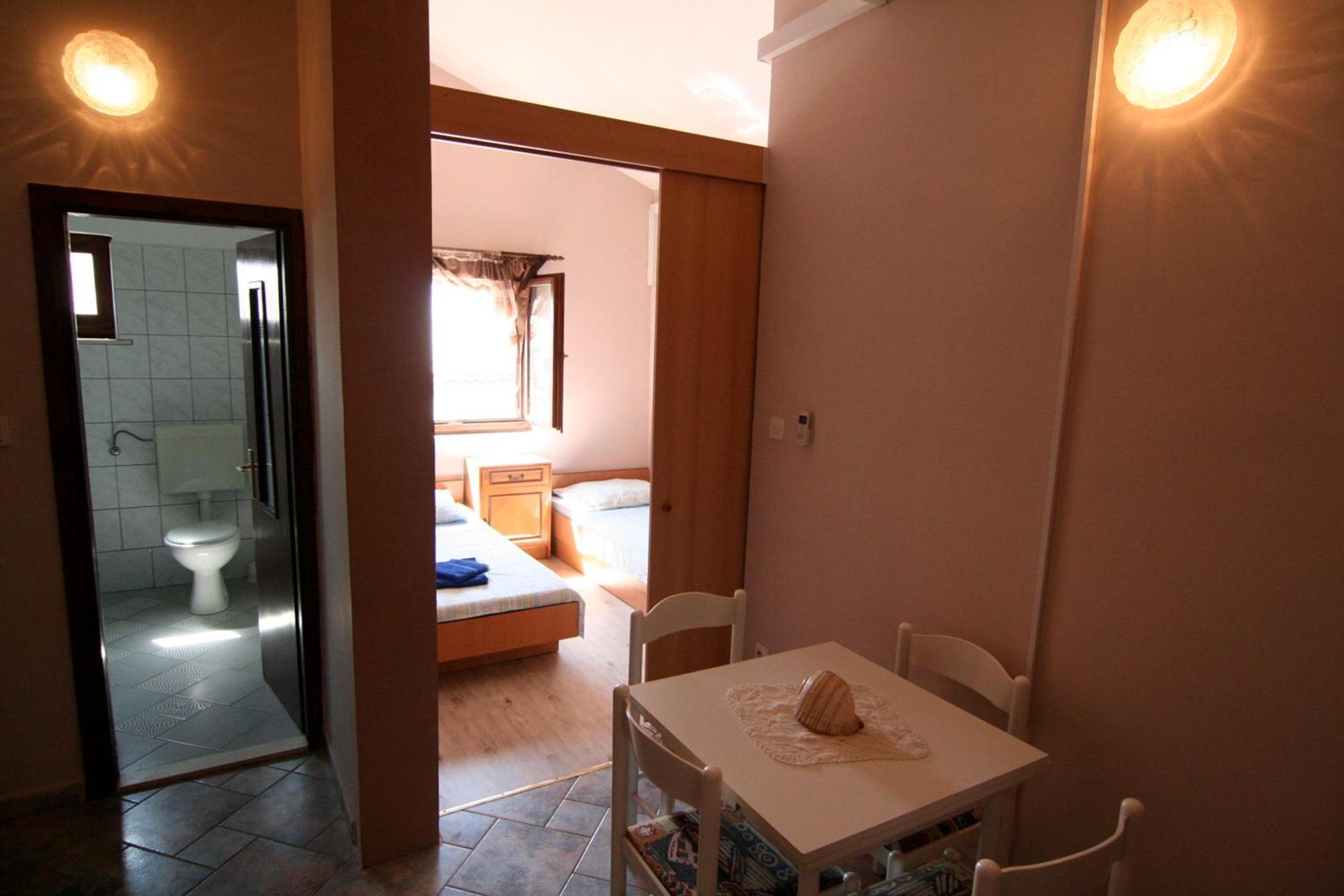 Apartments Marta Trogir Oda fotoğraf