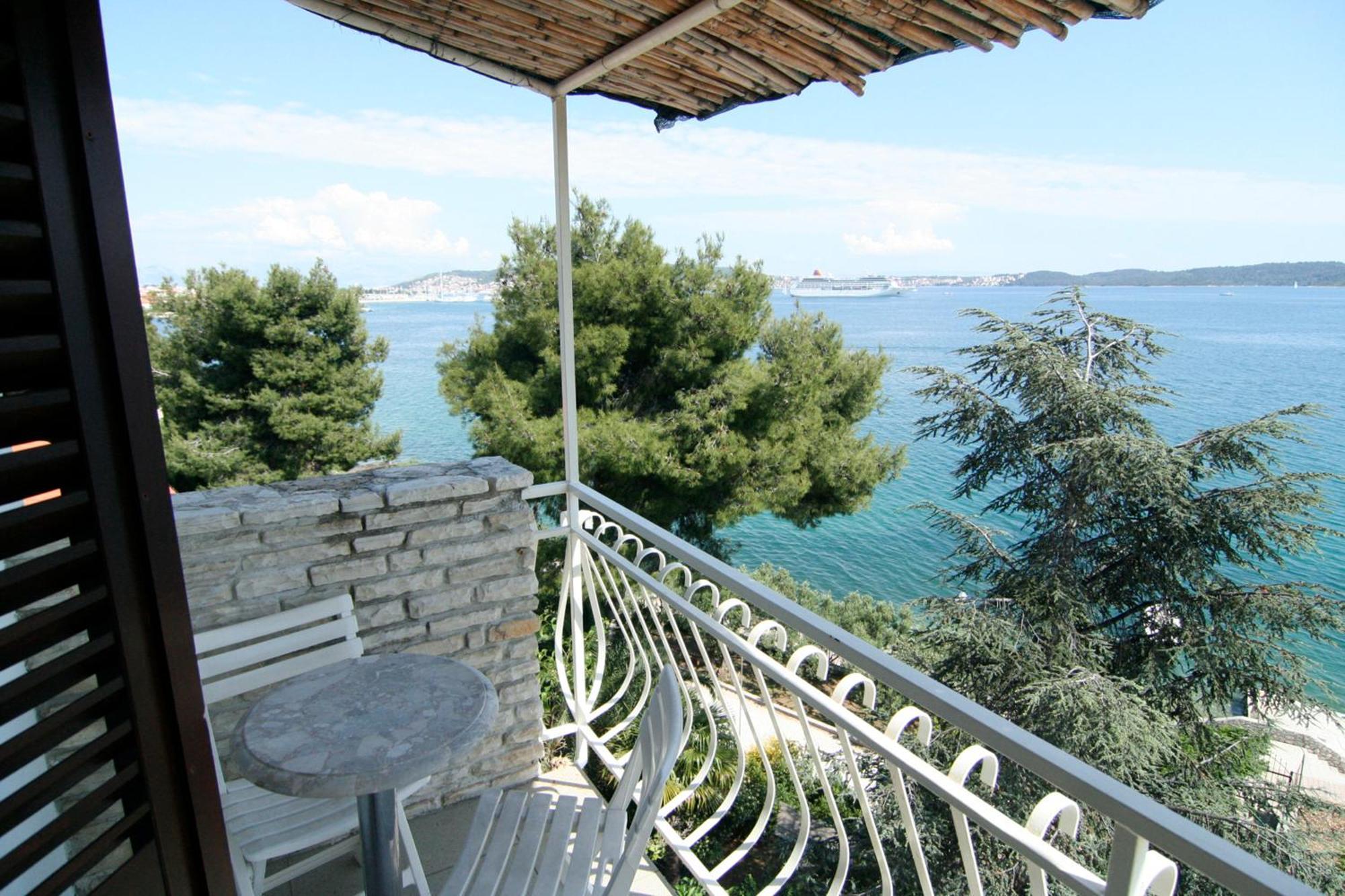 Apartments Marta Trogir Oda fotoğraf