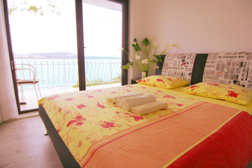 Apartments Marta Trogir Oda fotoğraf