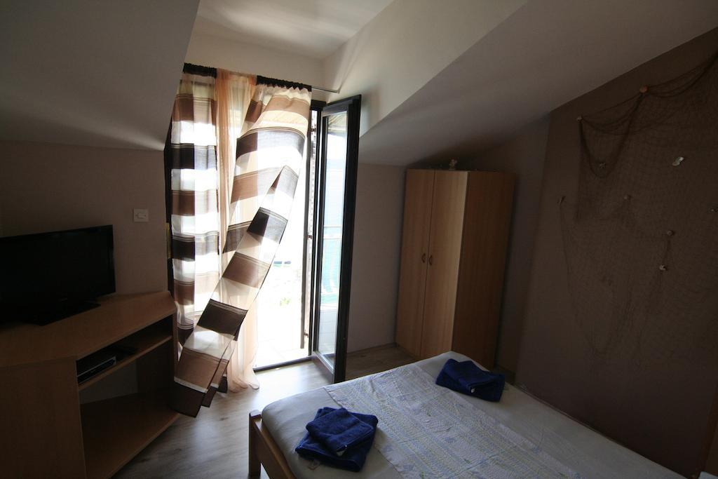 Apartments Marta Trogir Oda fotoğraf