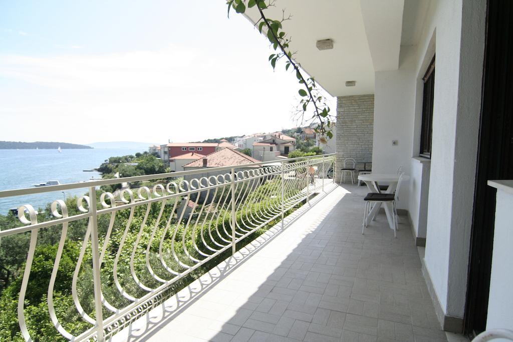 Apartments Marta Trogir Oda fotoğraf